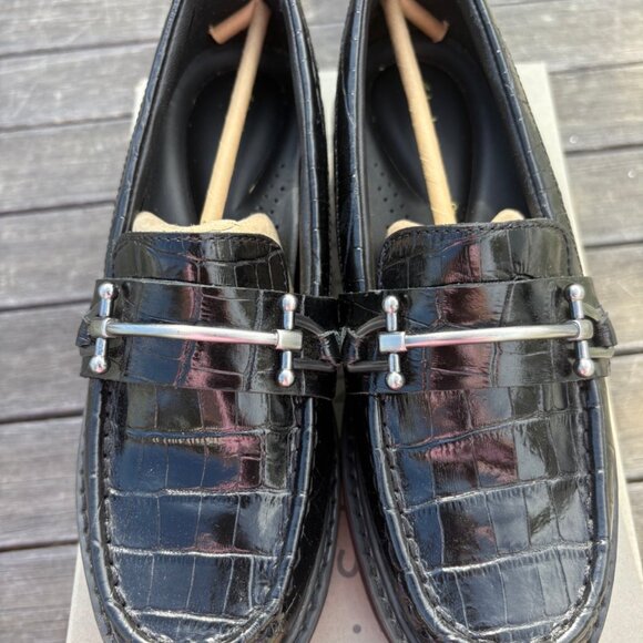 Clarks Orianna Bit Black Crocodile Leather Platform Loafers | Size 6.5 - Picture 2 of 4